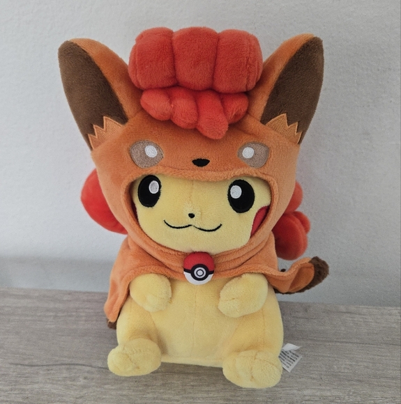 Pokemon Center Vulpix Cape Pikachu Plush 2017 9" Pokemon Plush Toy Poncho - Picture 1 of 7